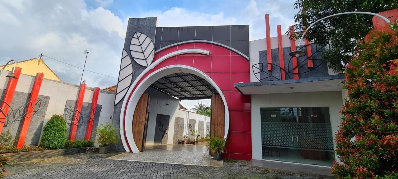 Oyo 90831 Hotel Gardenia Prambanan Surakarta  외부 사진