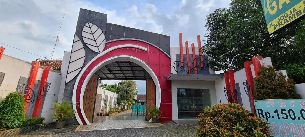 Oyo 90831 Hotel Gardenia Prambanan Surakarta  외부 사진