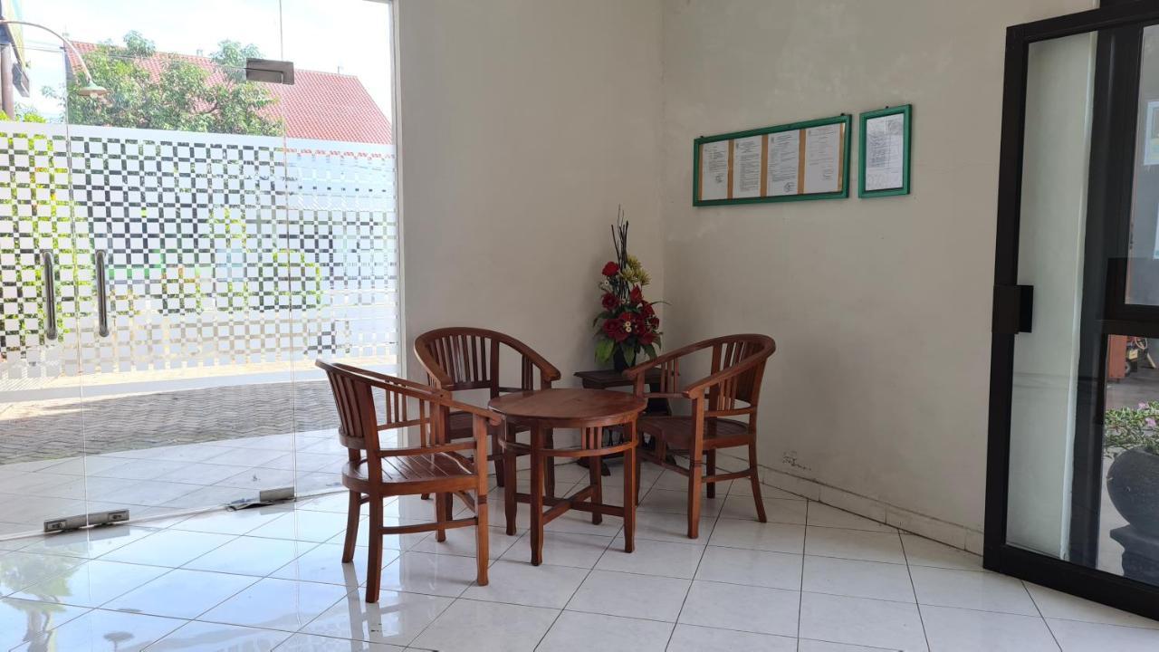 Oyo 90831 Hotel Gardenia Prambanan Surakarta  외부 사진